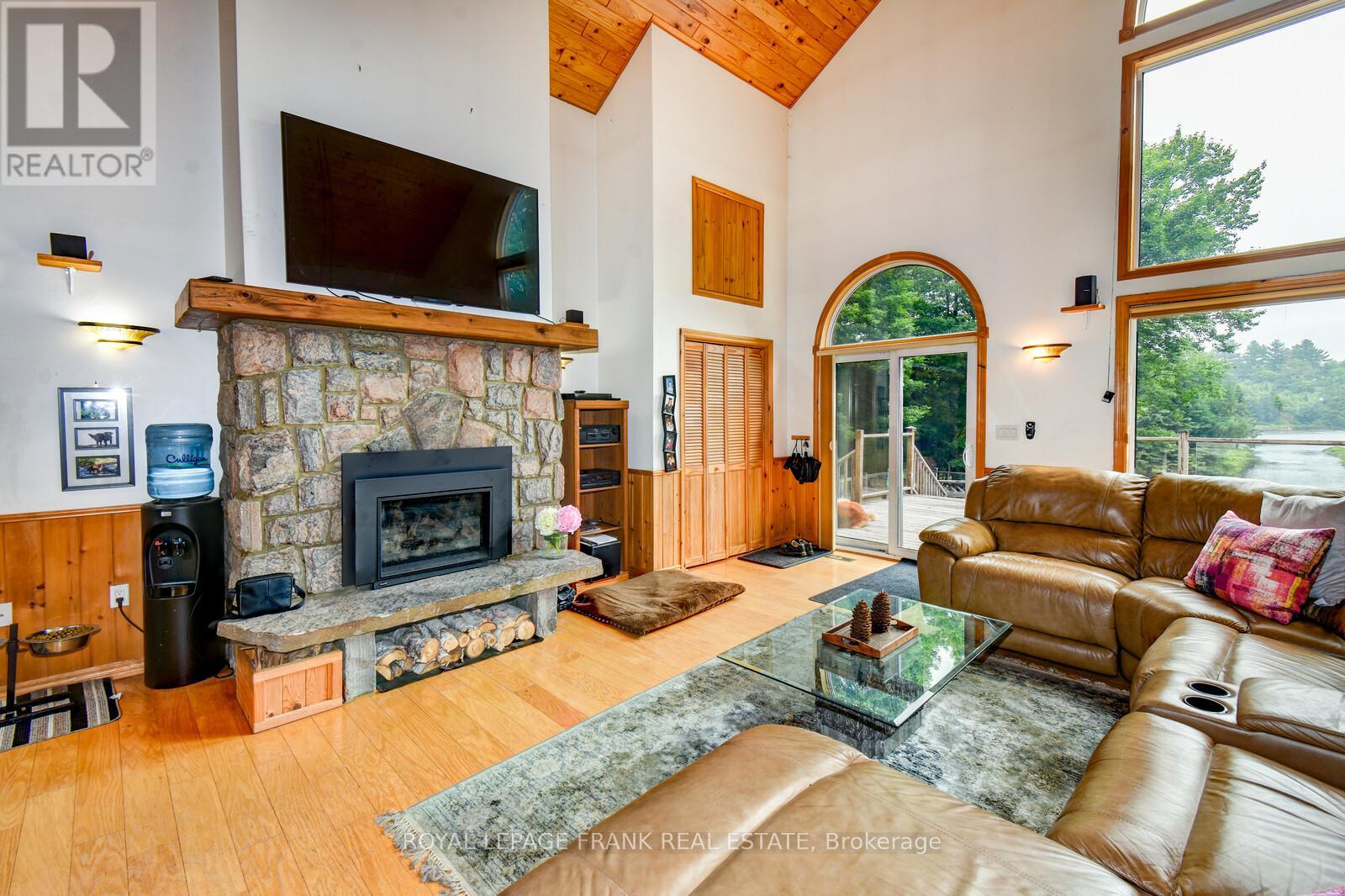 1013 MERRICK DRIVE — photo 13