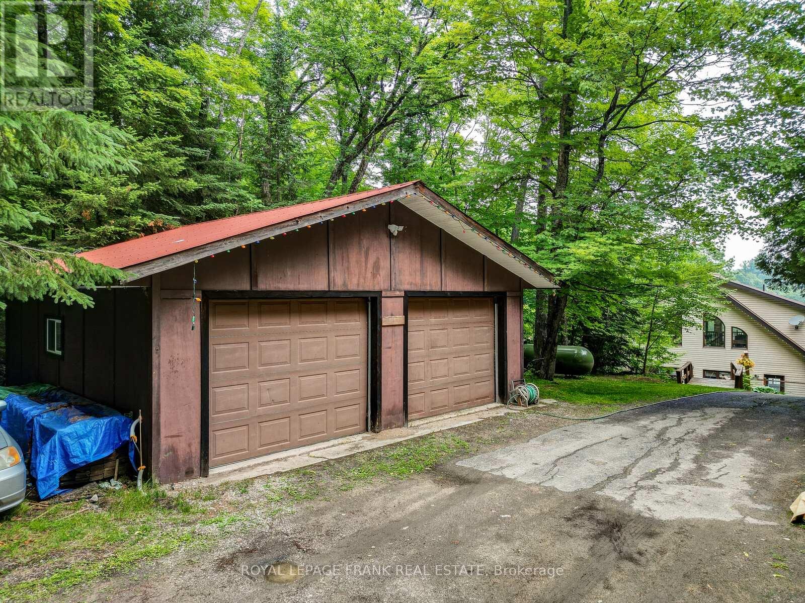 1013 MERRICK DRIVE — photo 35