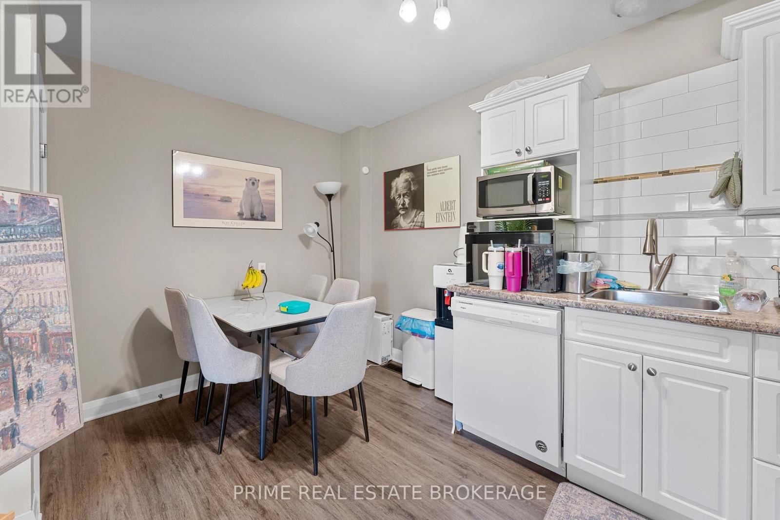 231 GREENWOOD AVENUE - 20