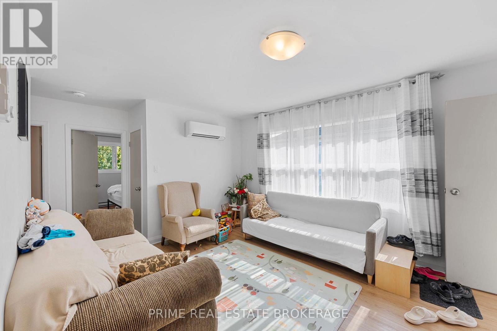 231 GREENWOOD AVENUE - 34