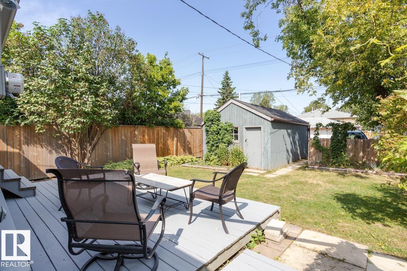 8736 76 AV NW - 41