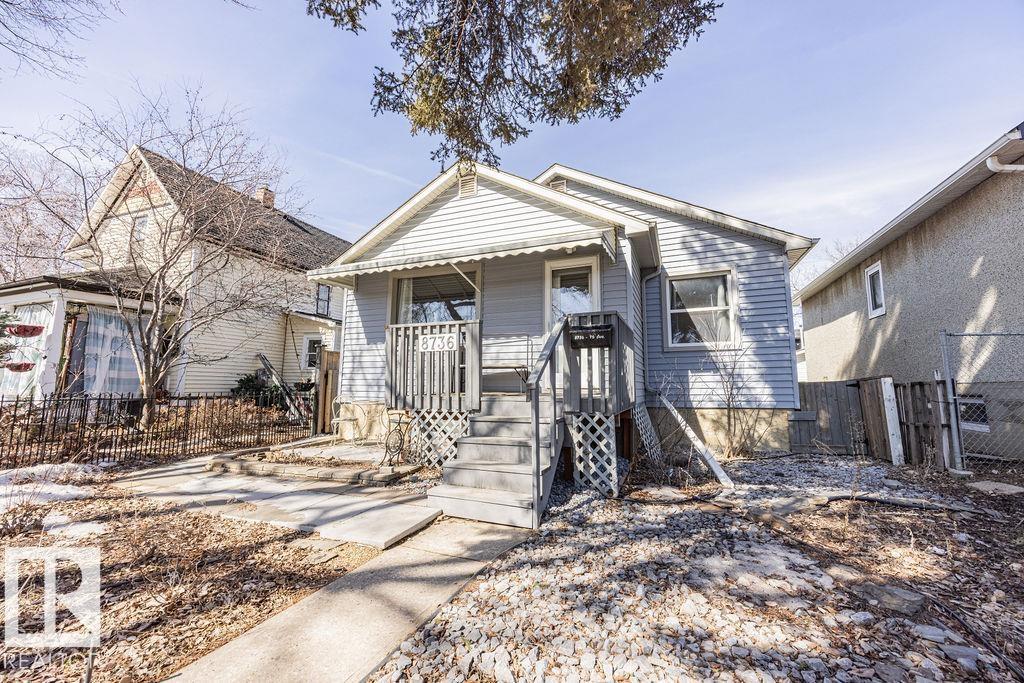 8736 76 AV NW - 56