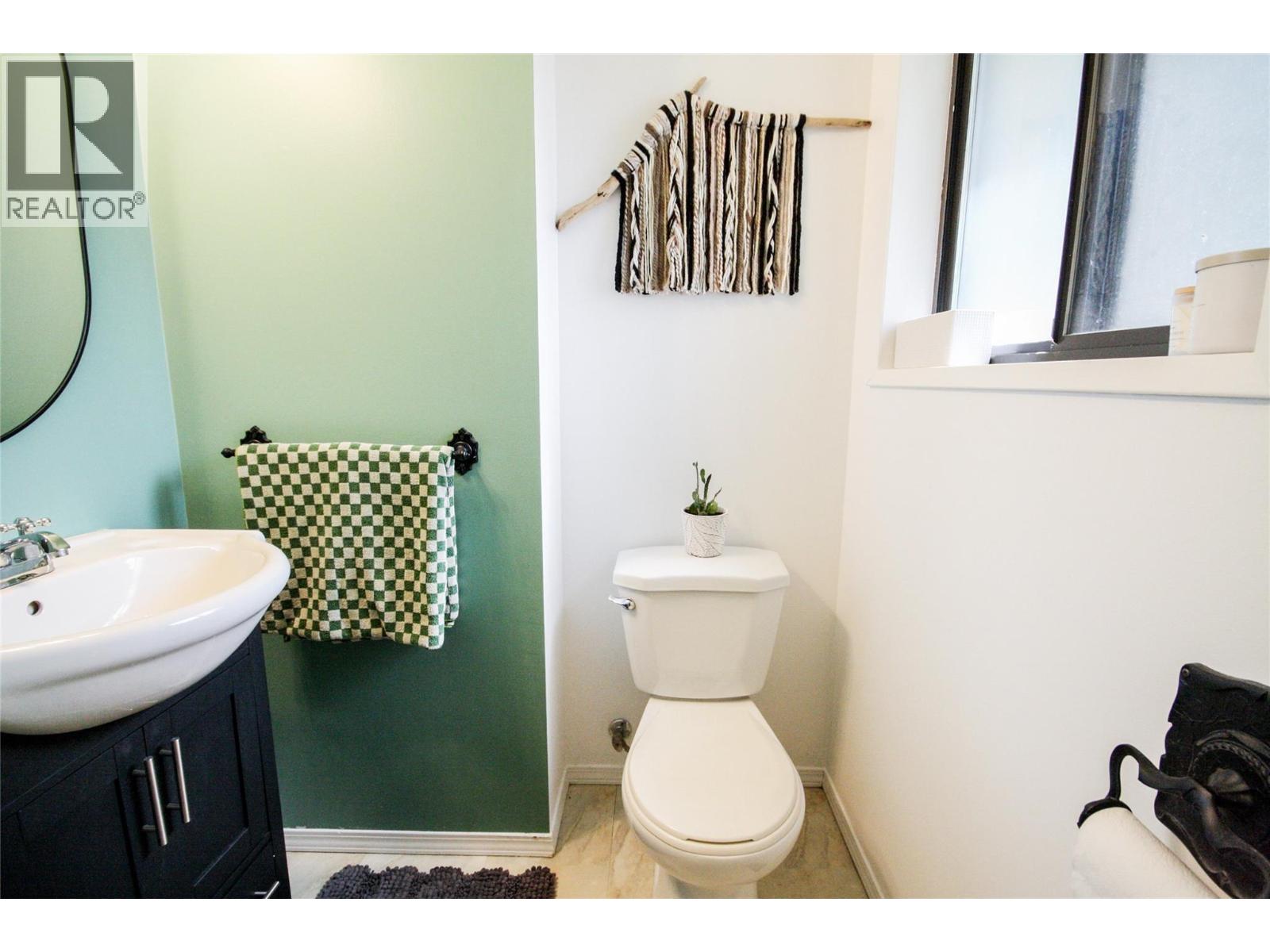 1402 AMHURST ROAD - 13