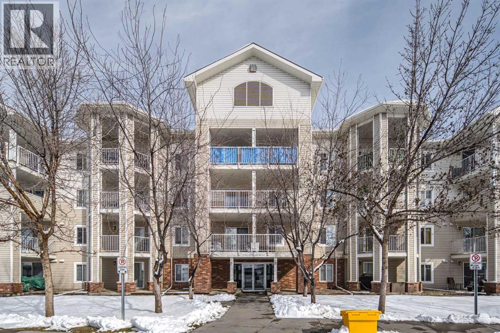 Single Family House for Sale in   Country Village Bay NE Country Hills Village Calgary 