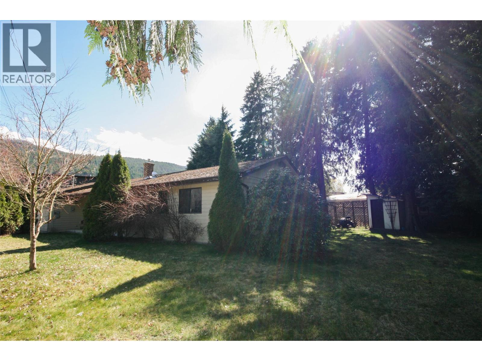 1402 AMHURST ROAD - 19