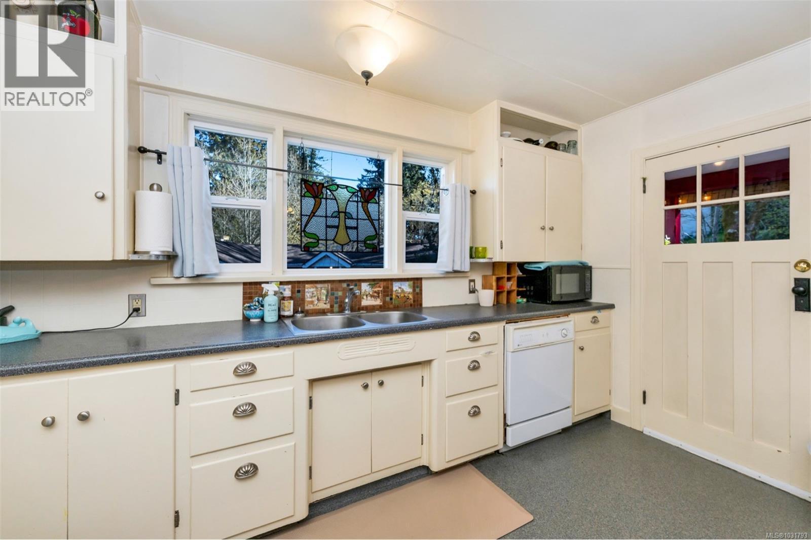 2931 Philip St, Duncan