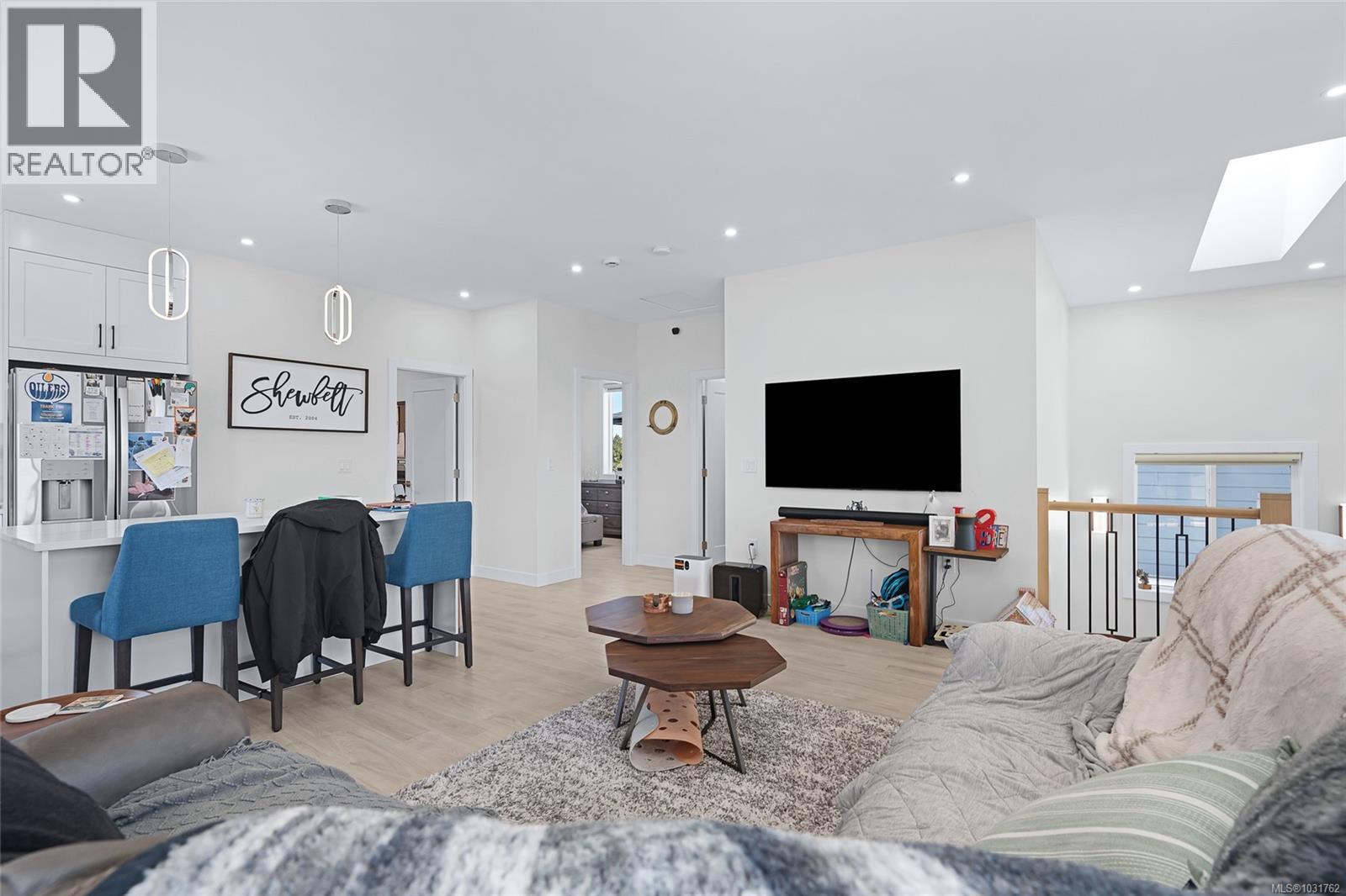 102 Linmark Way - 11