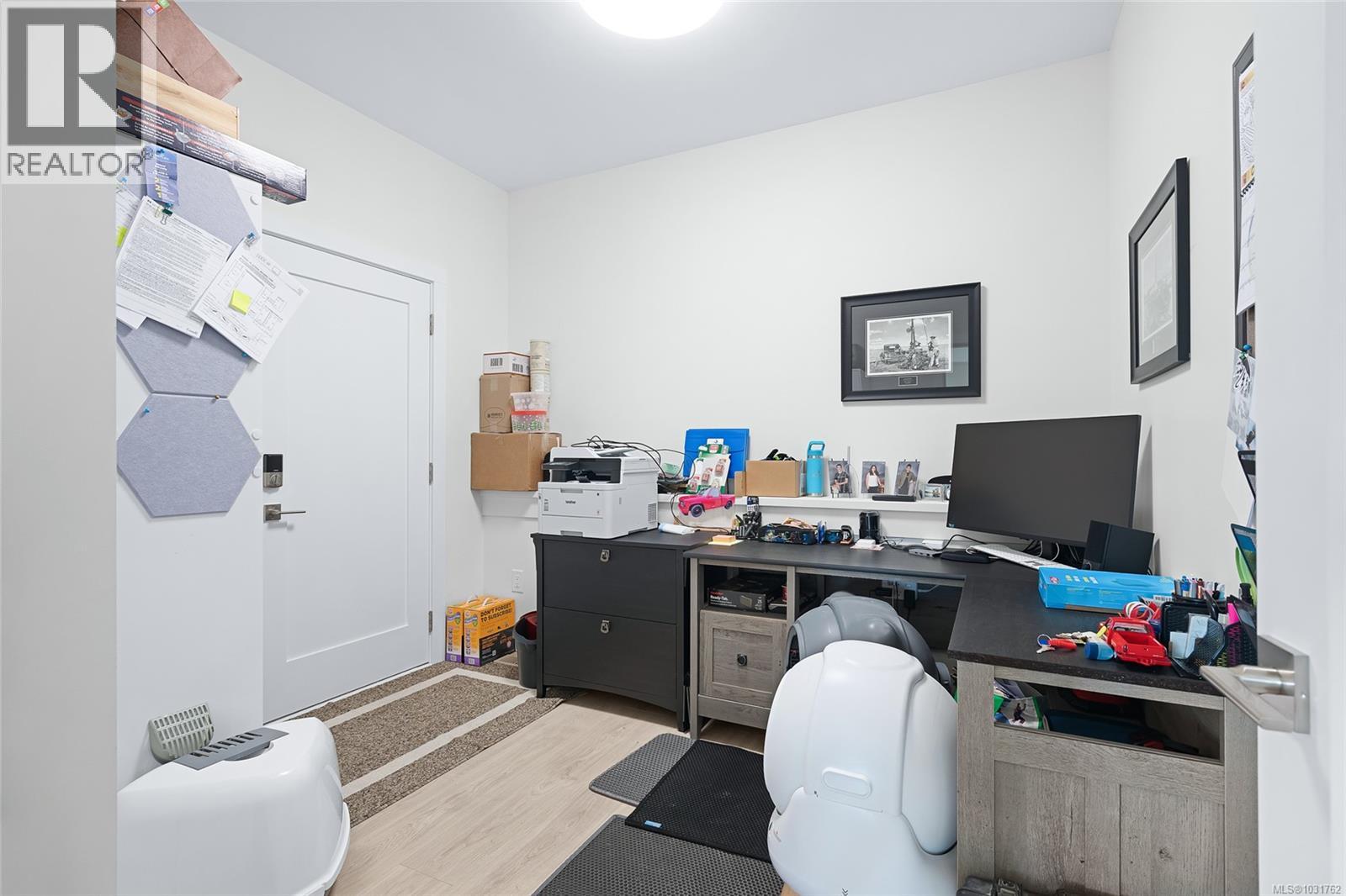 102 Linmark Way - 15