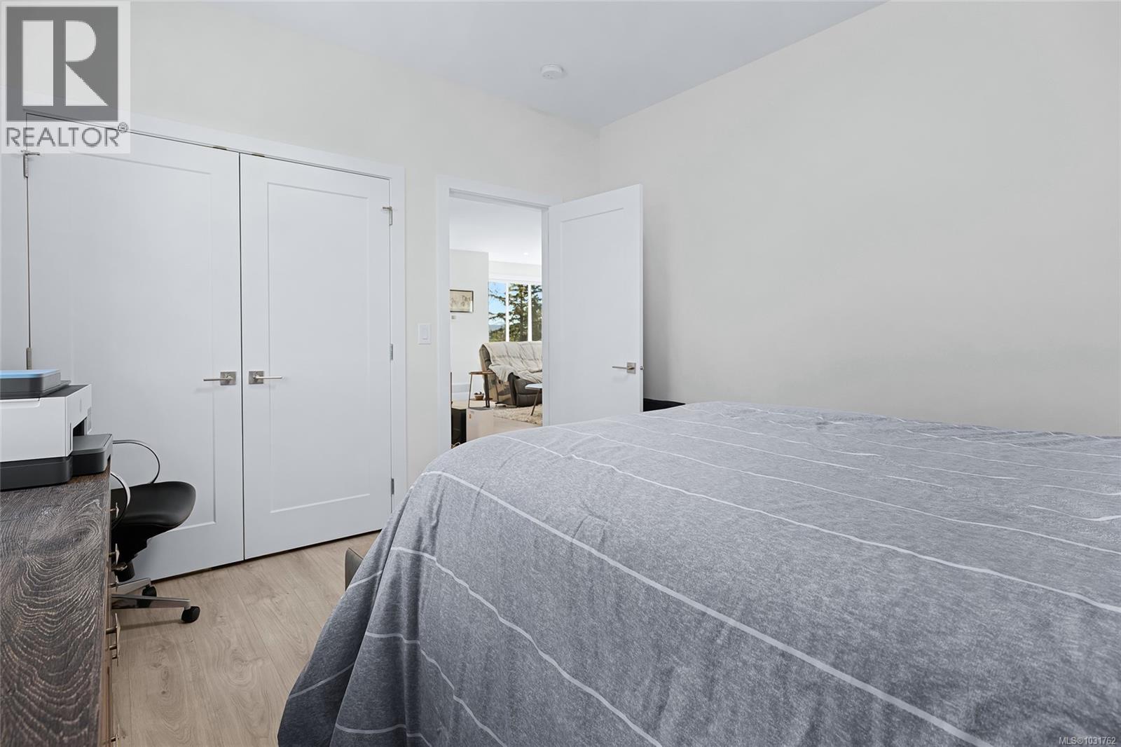 102 Linmark Way - 17