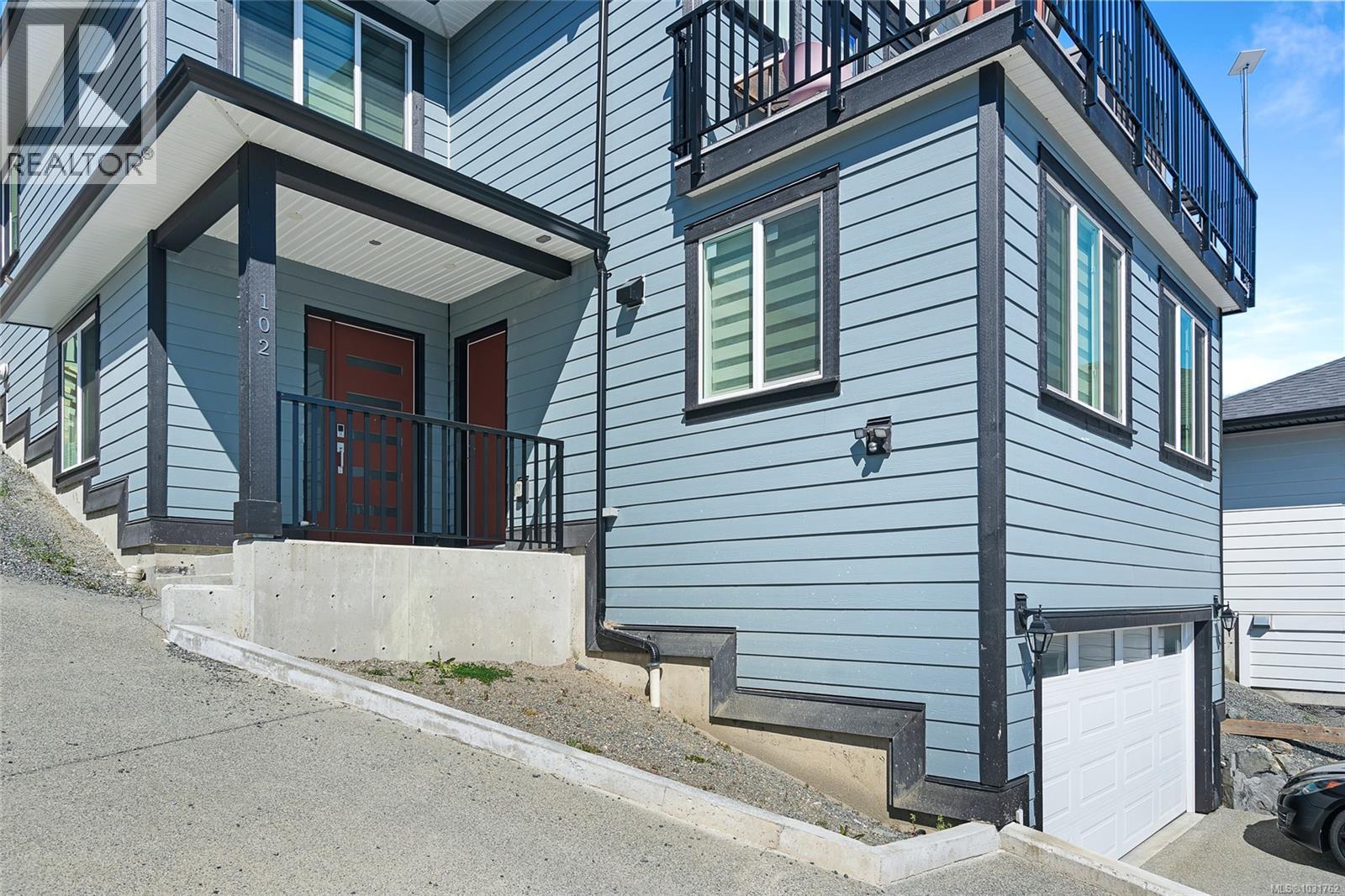 102 Linmark Way - 2