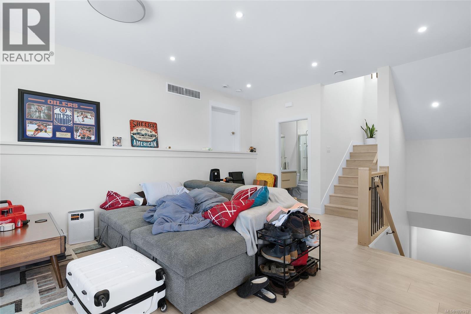 102 Linmark Way - 4