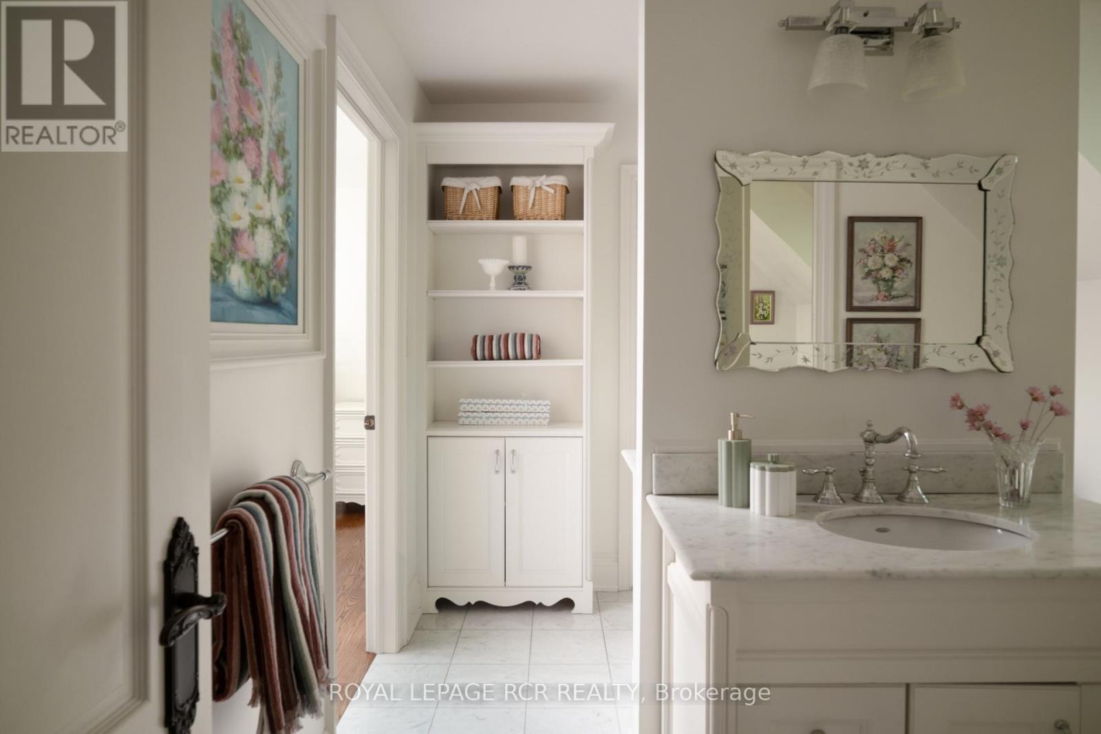84 KENNEDY ROAD - 26