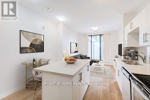 218 - 690 KING STREET