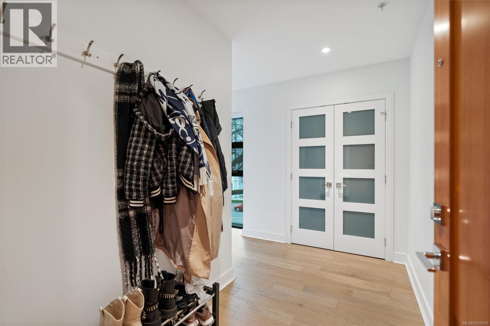 #N216 1105 PANDORA AVE - 27