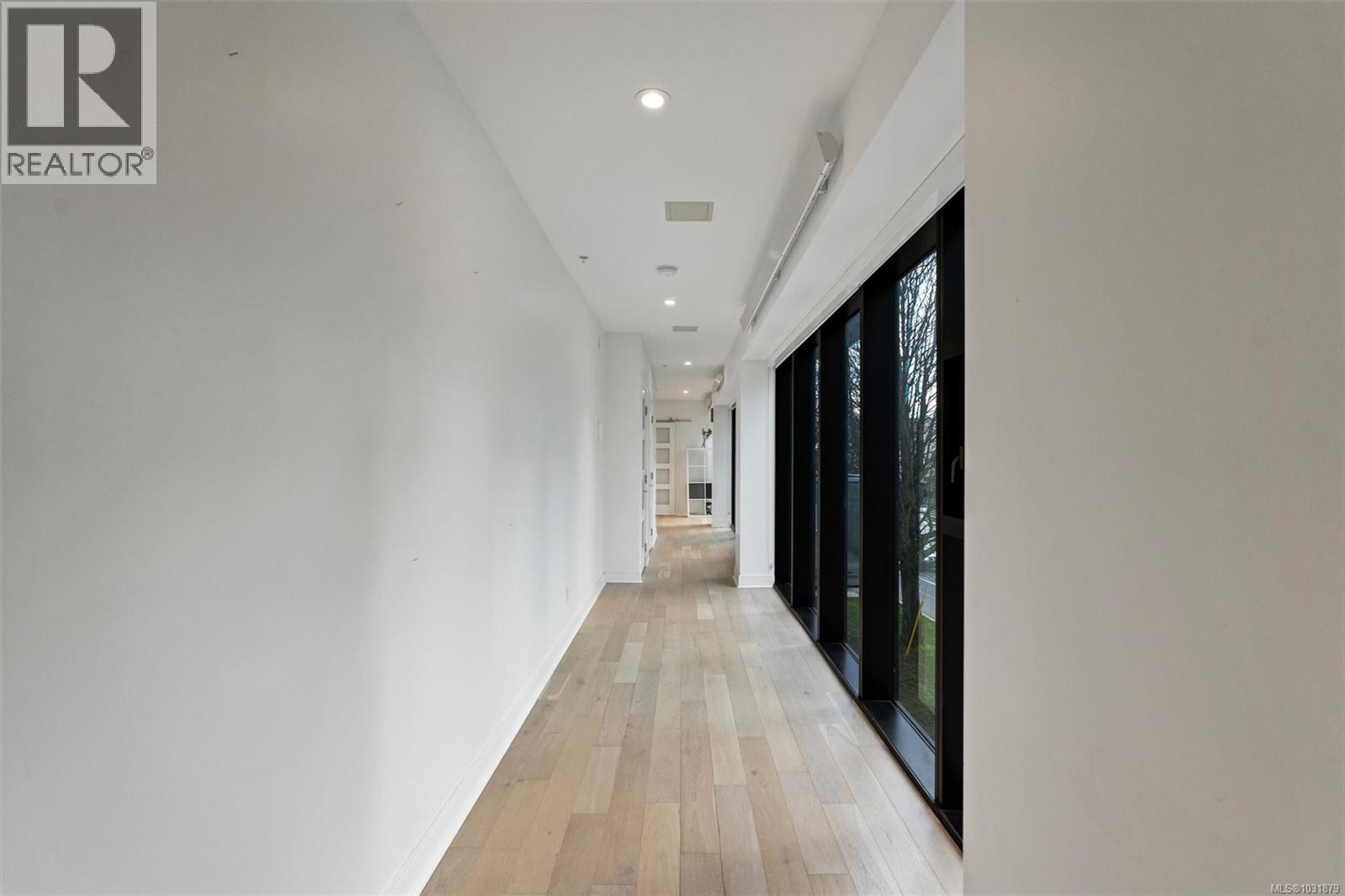 #N216 1105 PANDORA AVE - Image 3