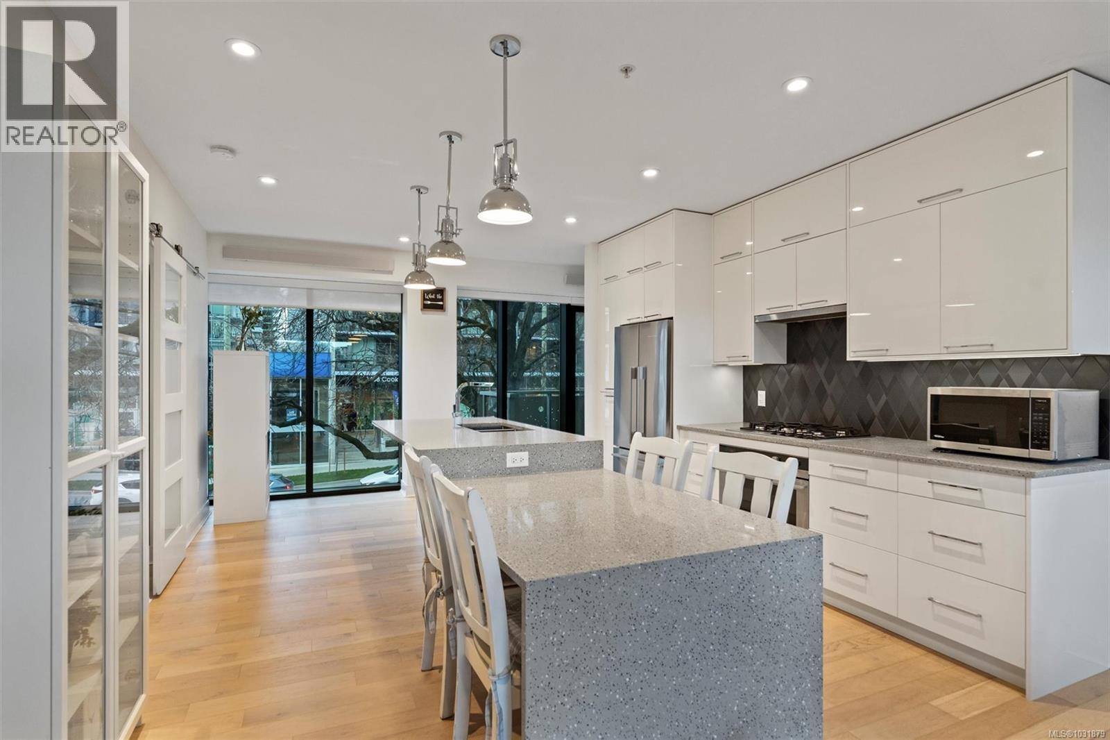#N216 1105 Pandora Ave - 5