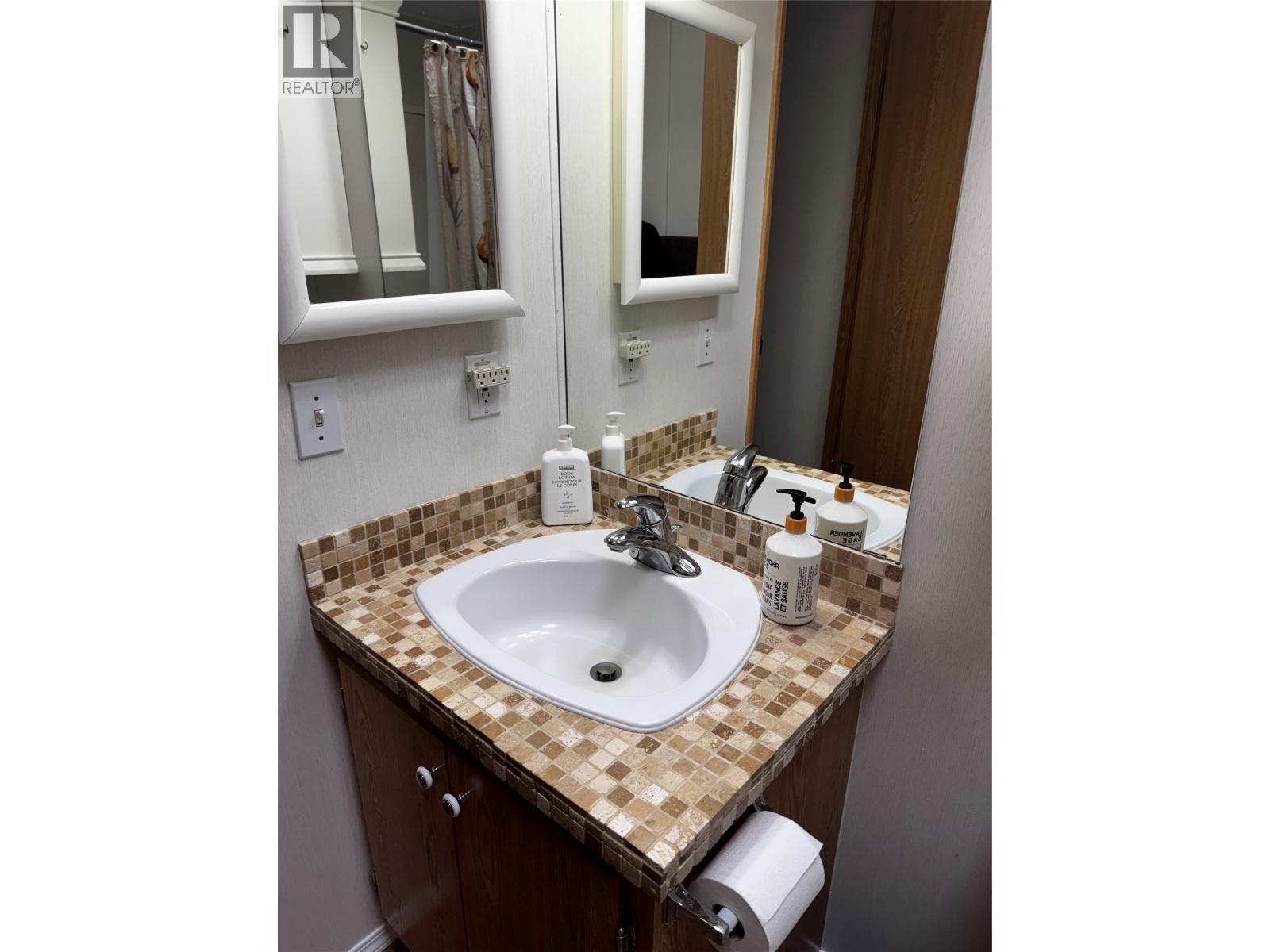 1766 SHORT ROAD - 17