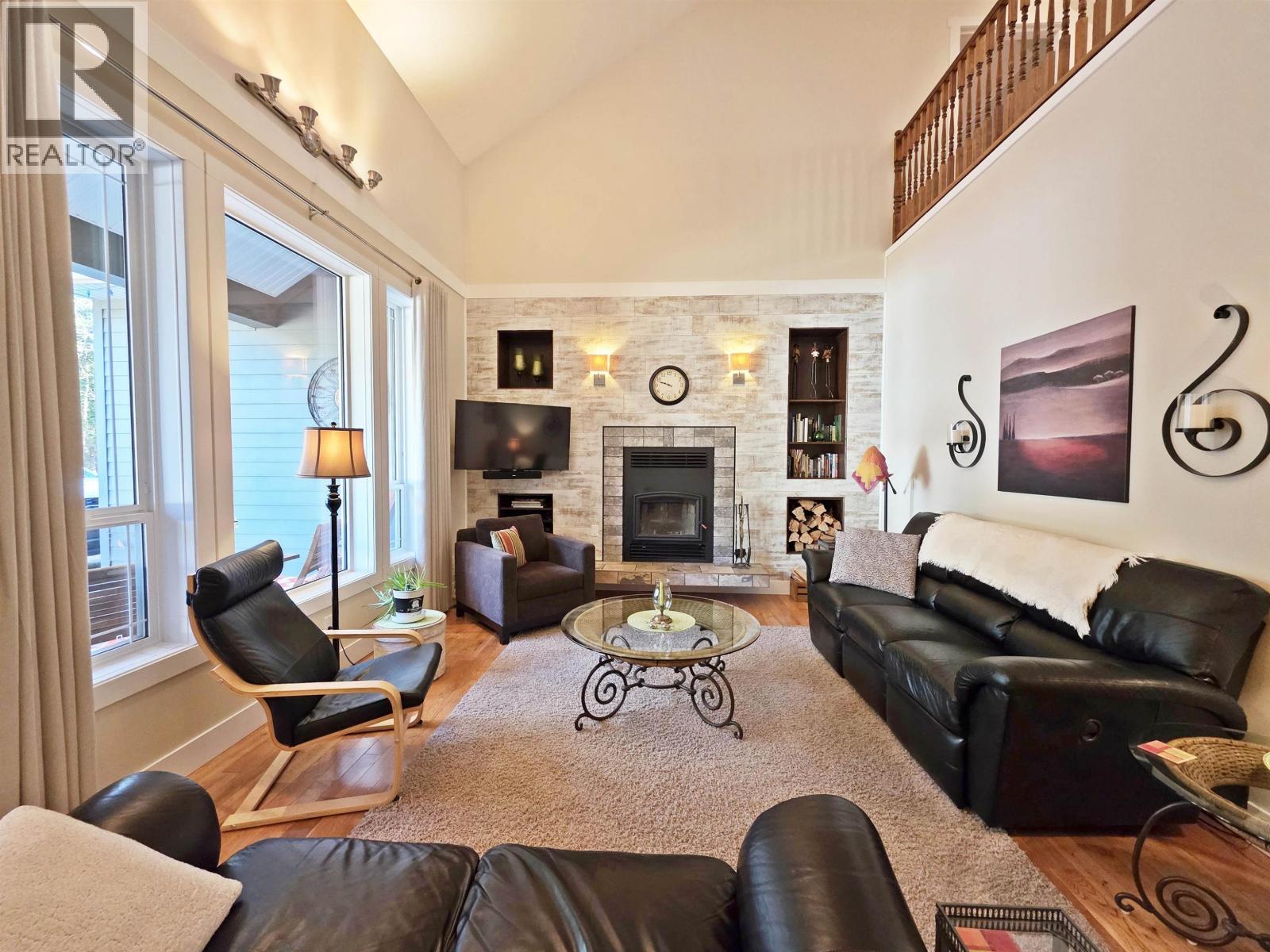 4762 CAROLYN ROAD - 25