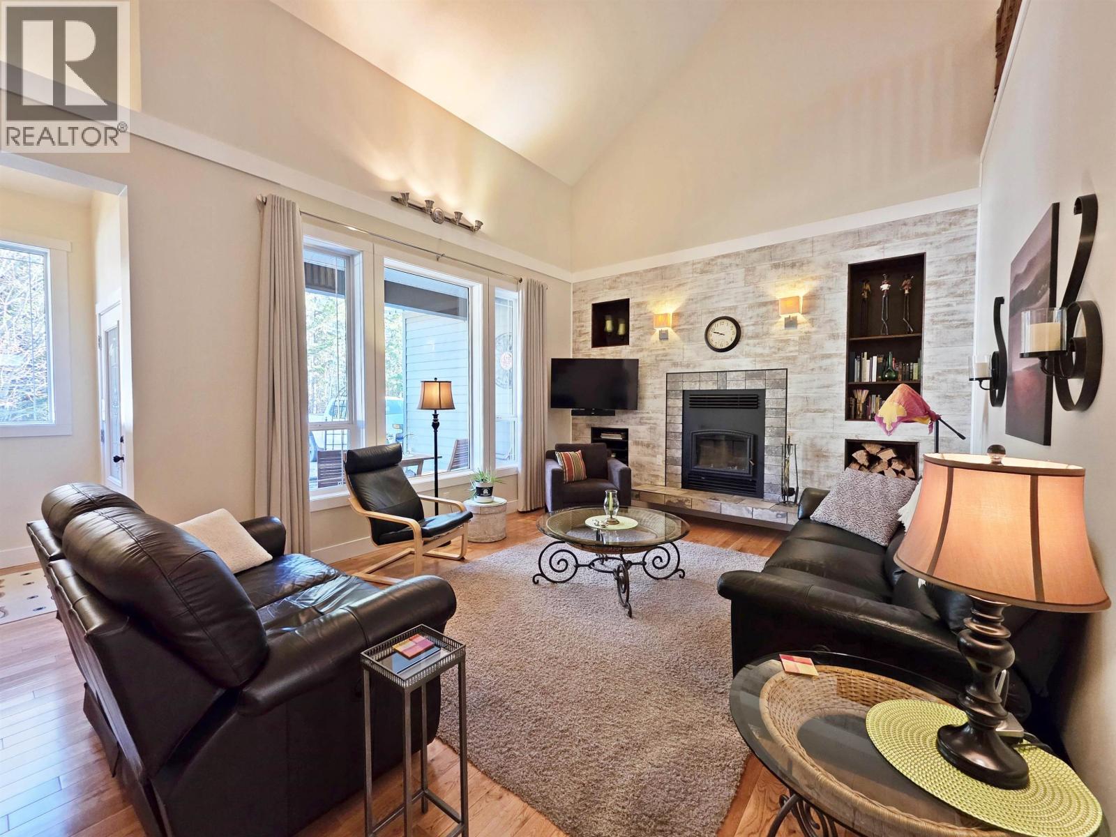 4762 CAROLYN ROAD - 24