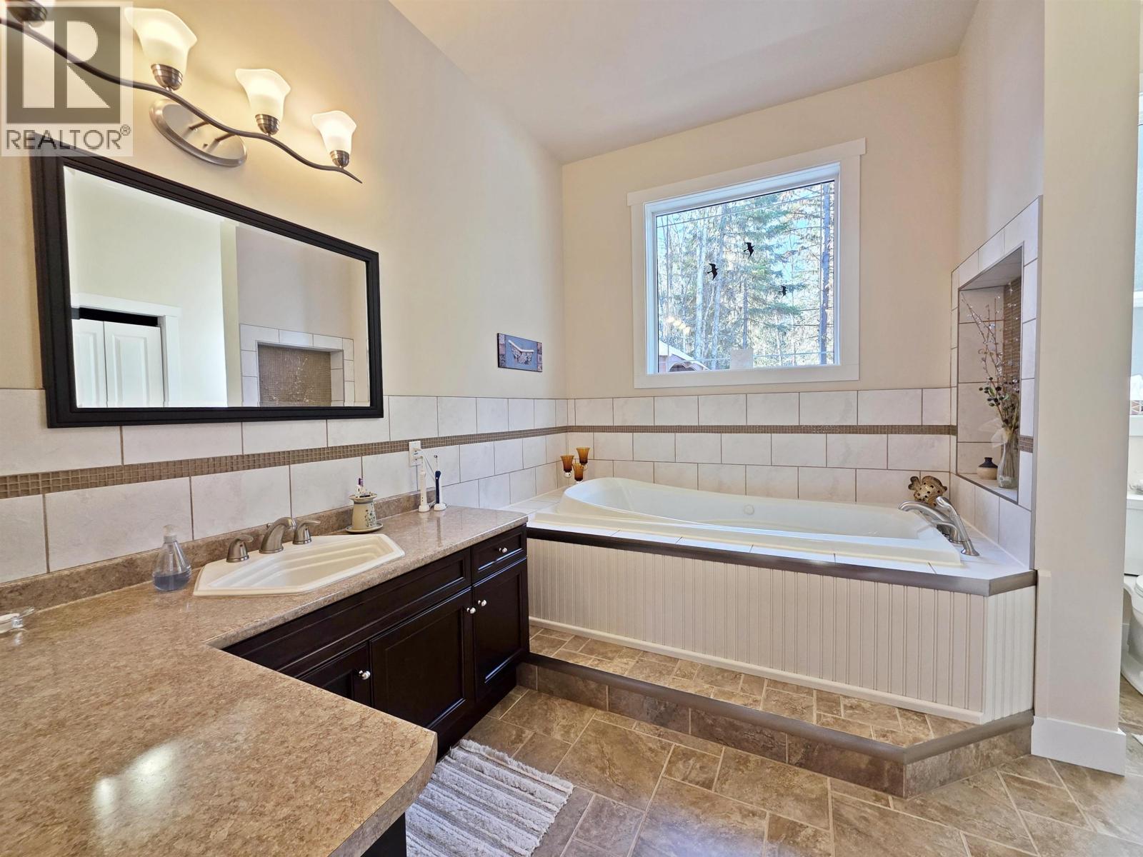 4762 CAROLYN ROAD — photo 30