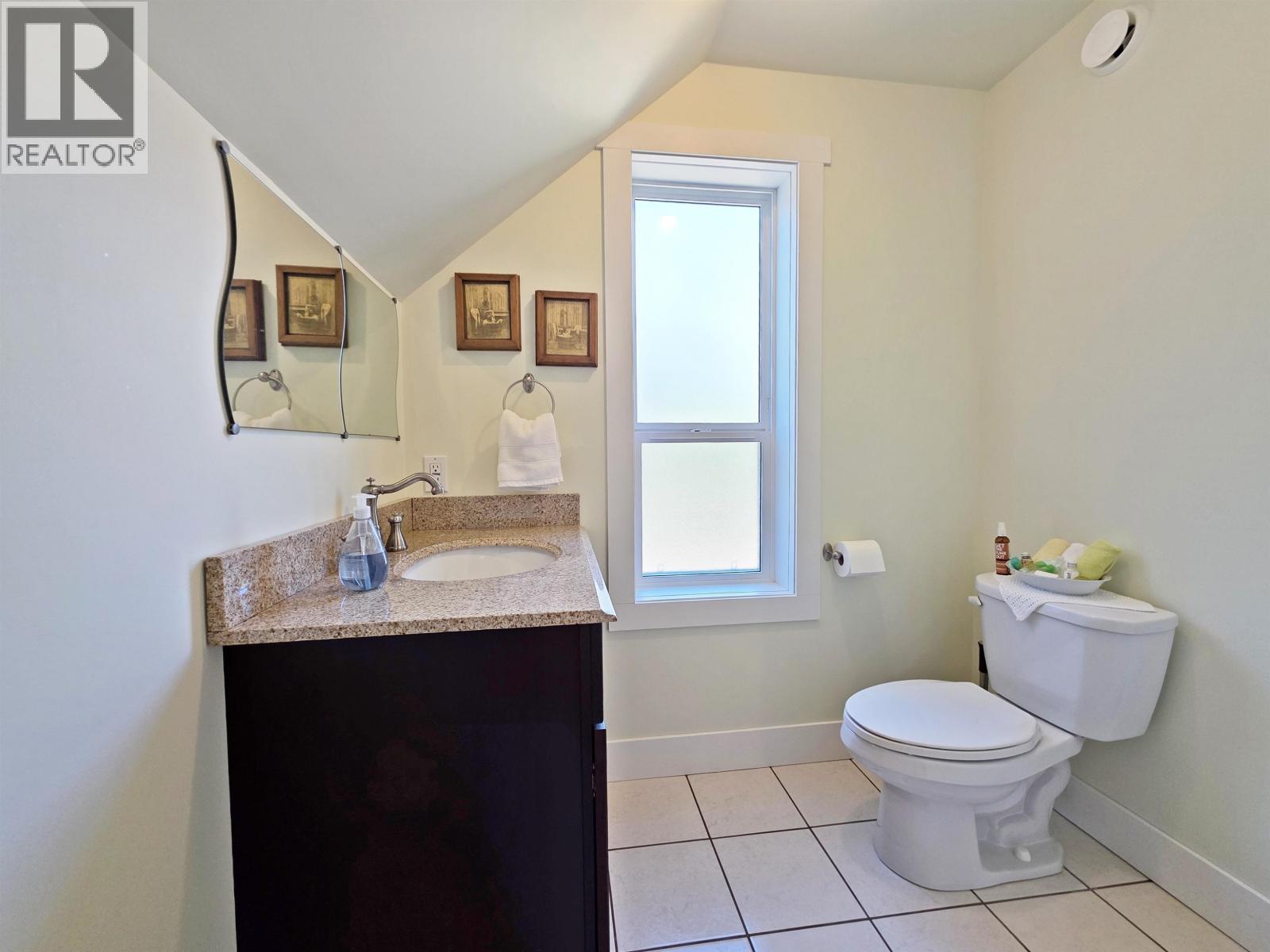 4762 CAROLYN ROAD — photo 37