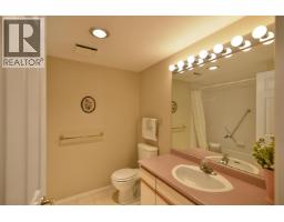 104 5768 Marine Way, Sechelt, BC V7Z0K4 Photo 16