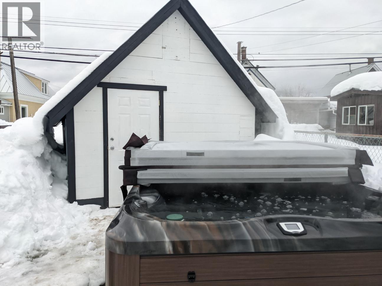 309 THIRD STREET E - 23