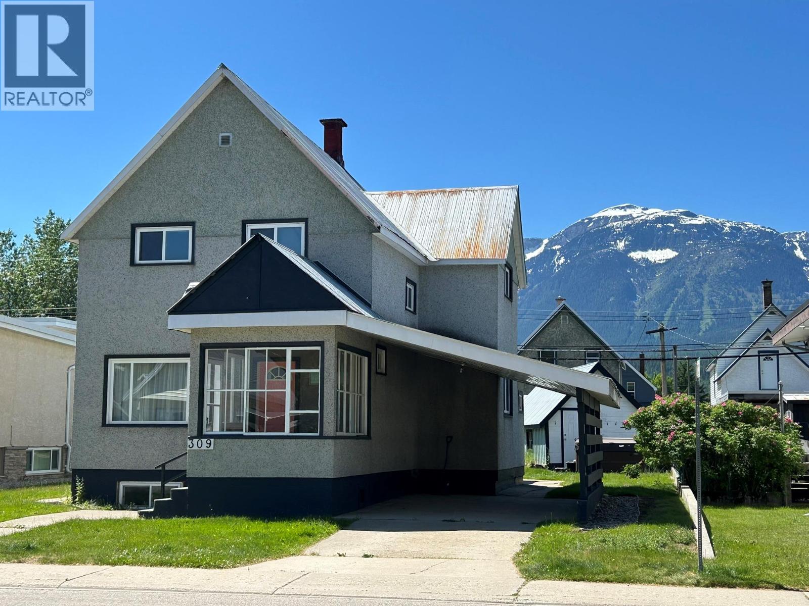 309 Third Street E - 1