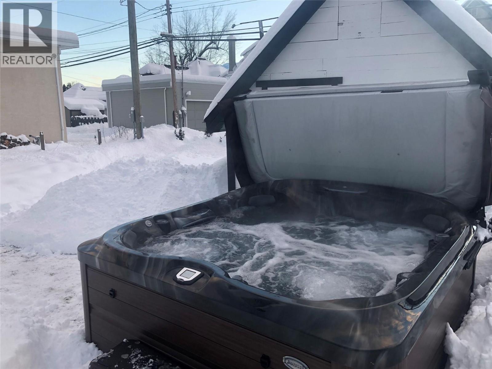 309 THIRD STREET E - 22