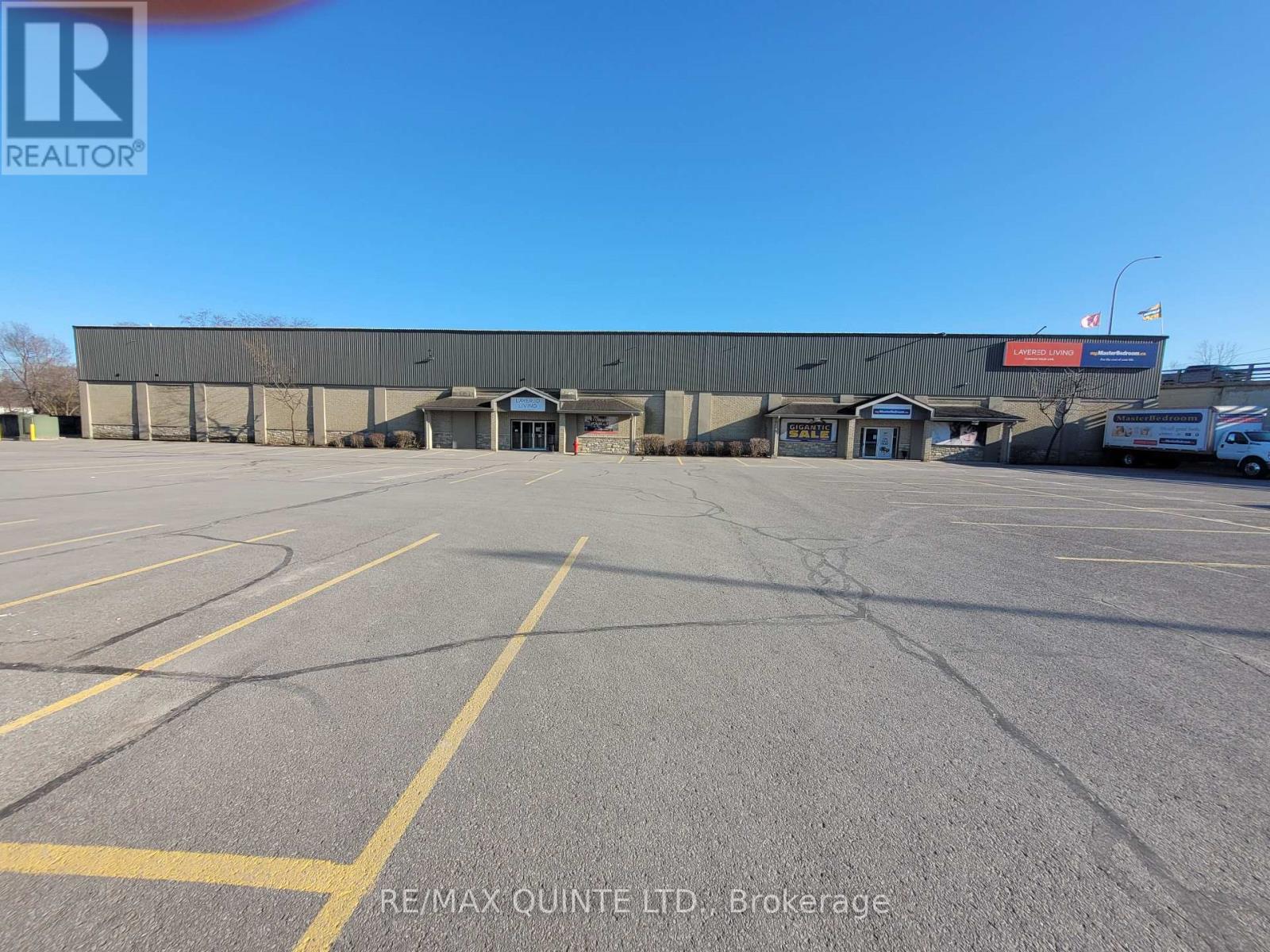 393 SIDNEY STREET — photo 3