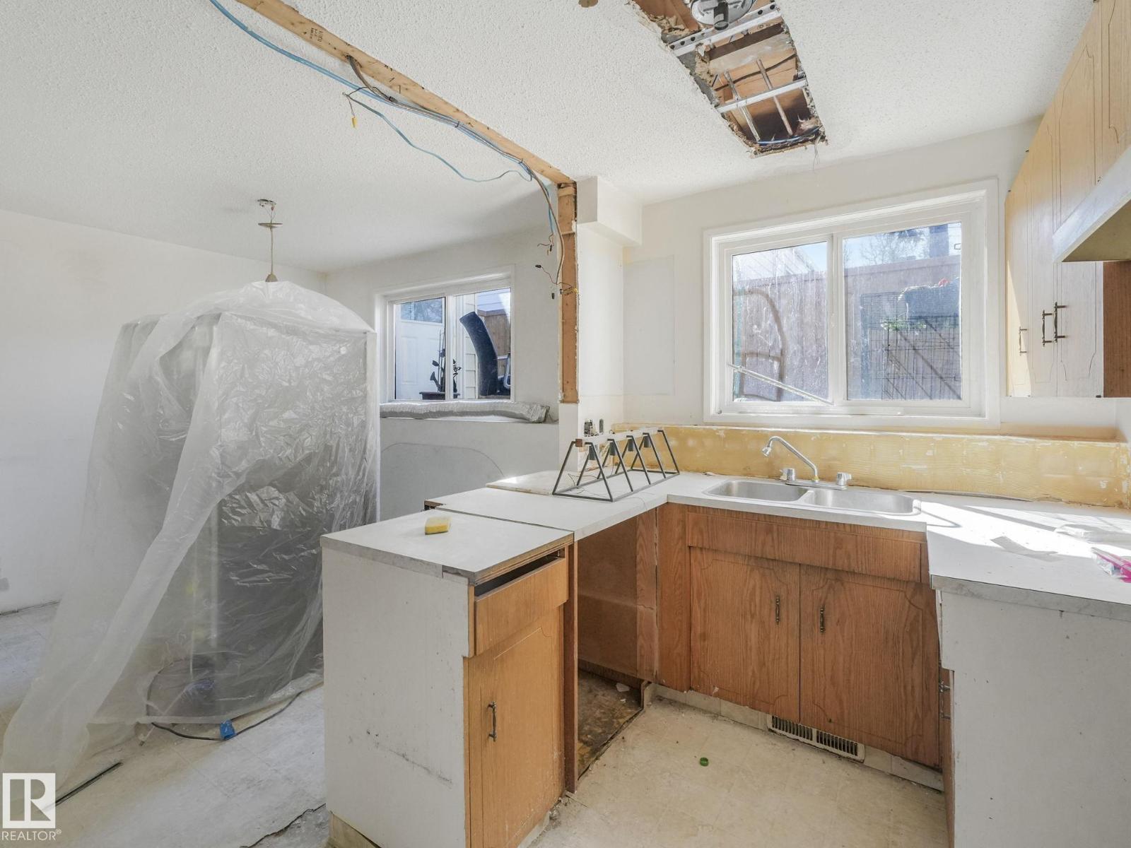 9714 151 ST NW, Edmonton