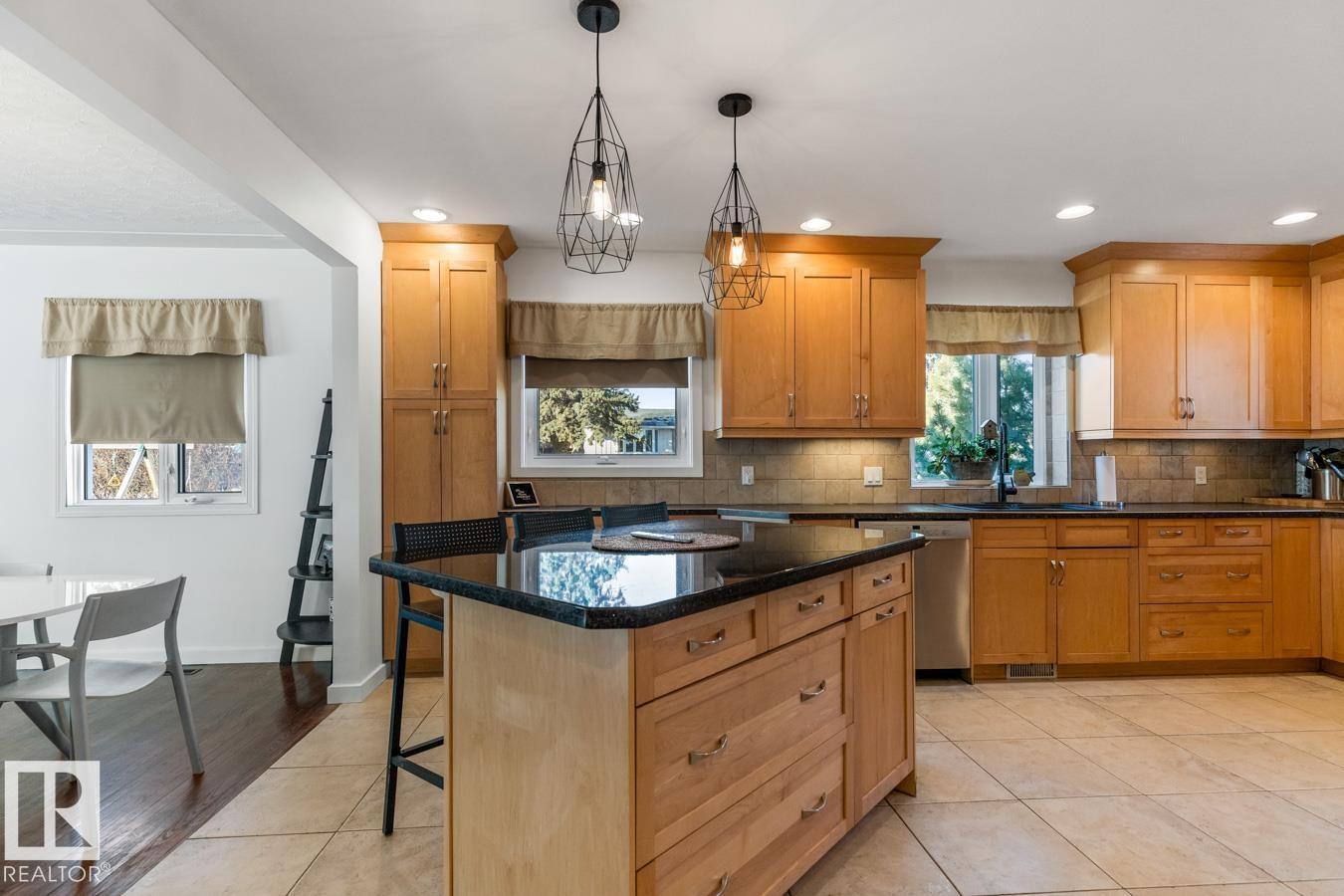 4308 108 AV NW, Edmonton