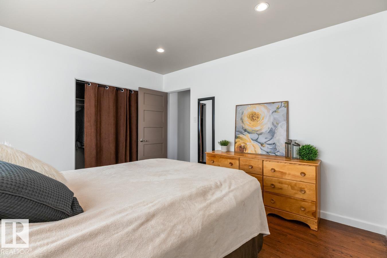 4308 108 AV NW, Edmonton