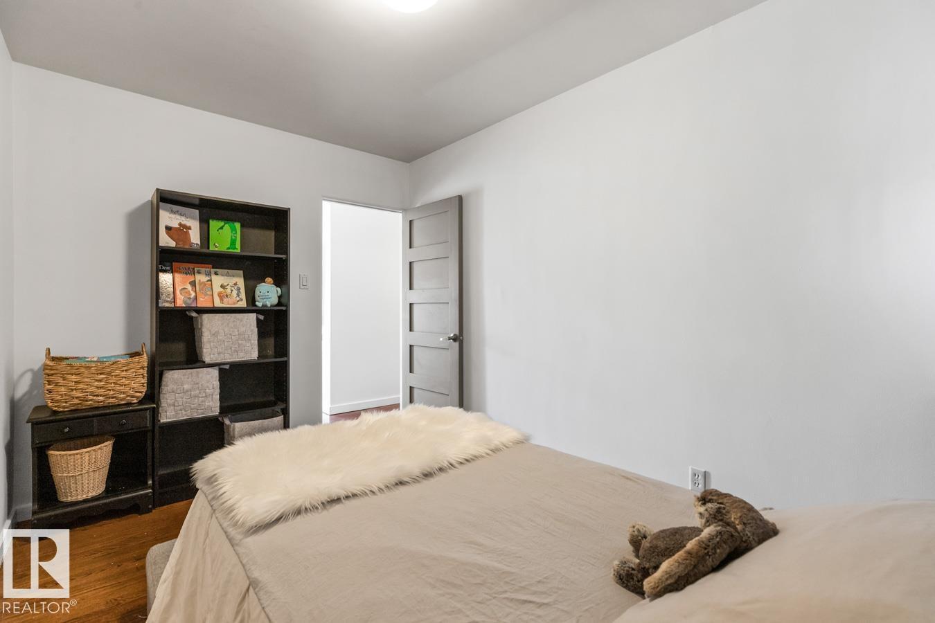 4308 108 AV NW, Edmonton