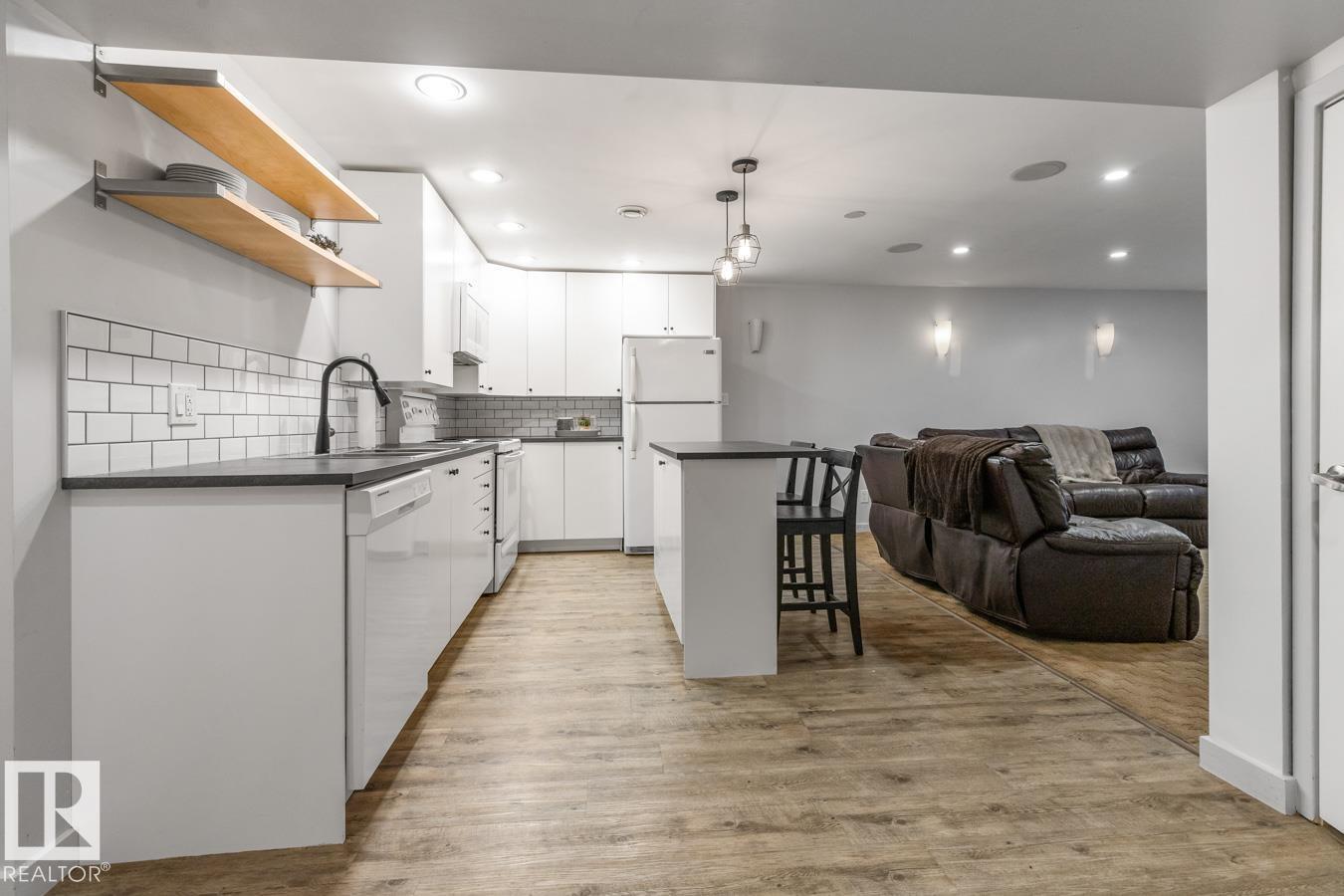 4308 108 AV NW, Edmonton