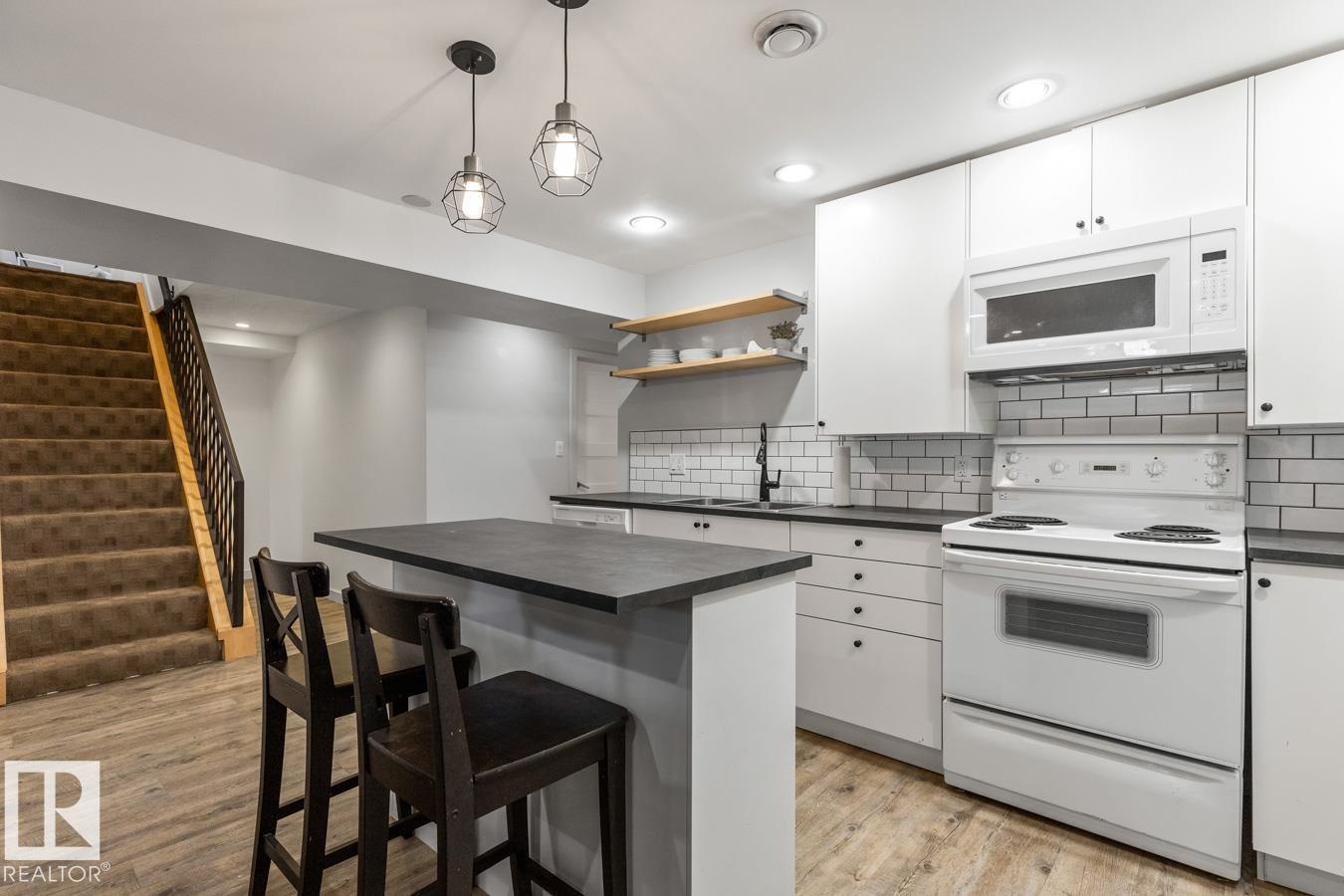 4308 108 AV NW, Edmonton