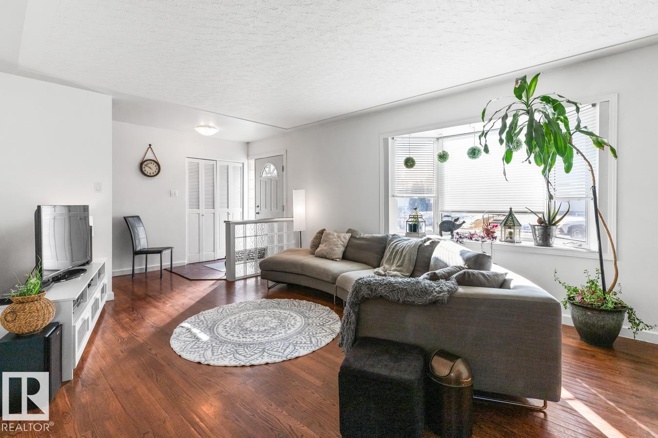 4308 108 AV NW, Edmonton