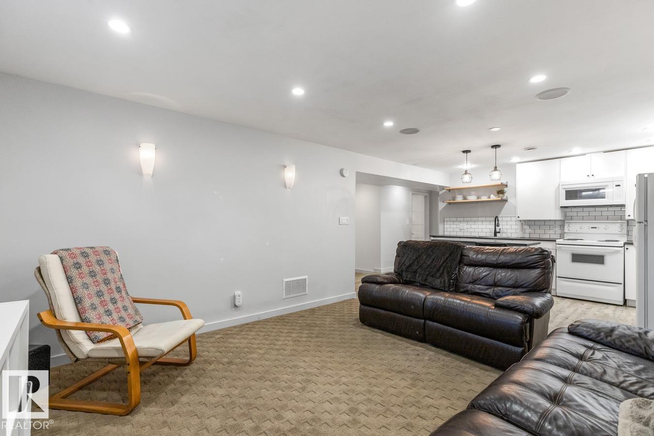 4308 108 AV NW, Edmonton