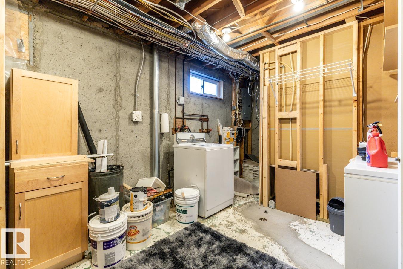 4308 108 AV NW, Edmonton