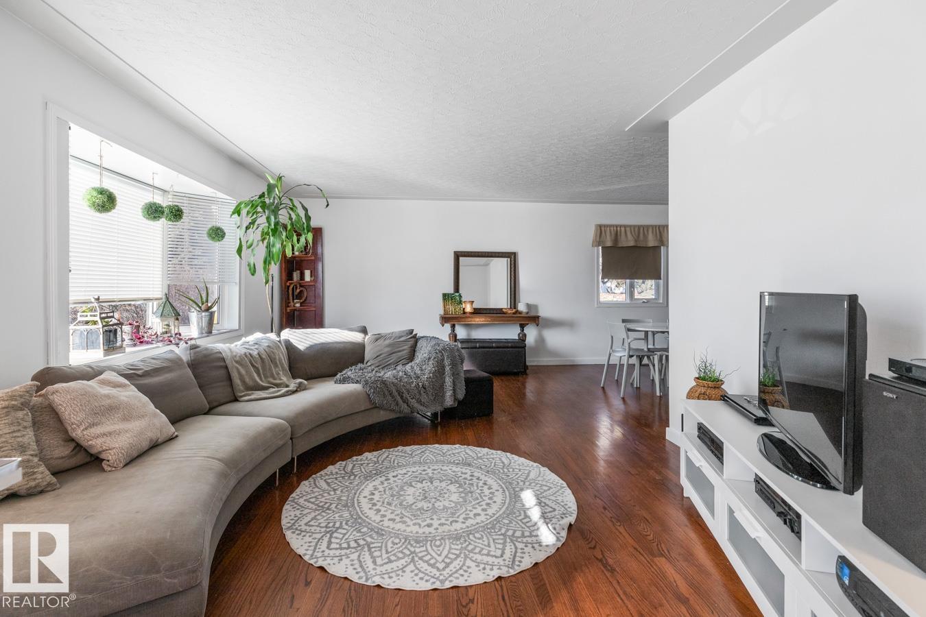 4308 108 AV NW, Edmonton