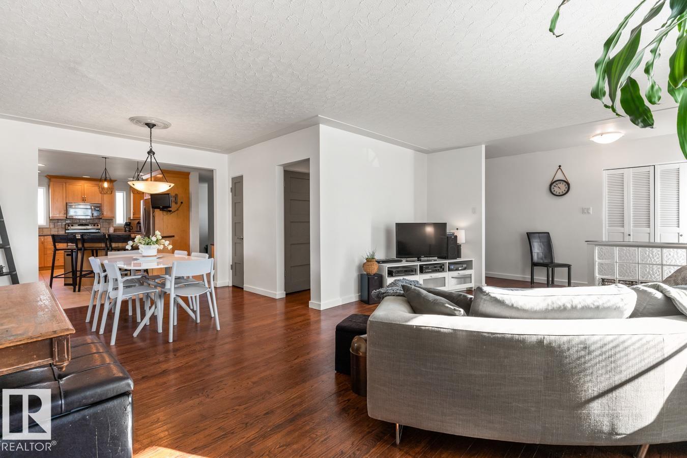 4308 108 AV NW, Edmonton