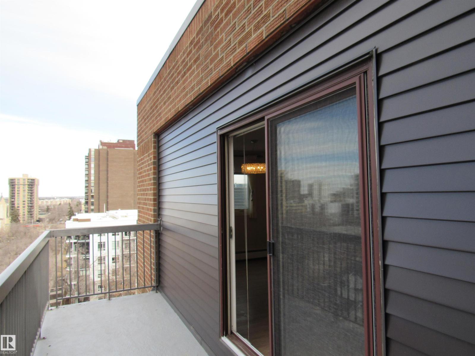 #1002 9929 113 ST NW, Edmonton