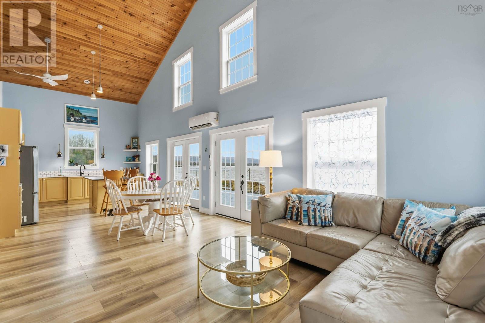 Property 40 of 46 of 6 Massachusetts Road