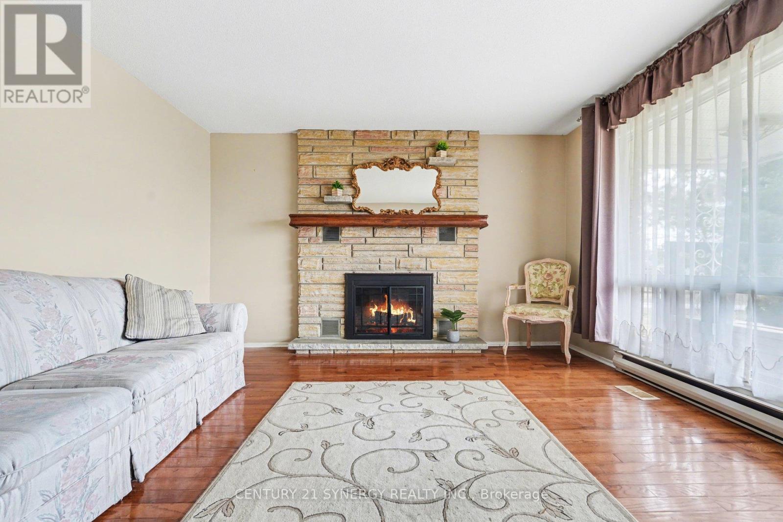 220 HIGHFIELD CRESCENT - 18
