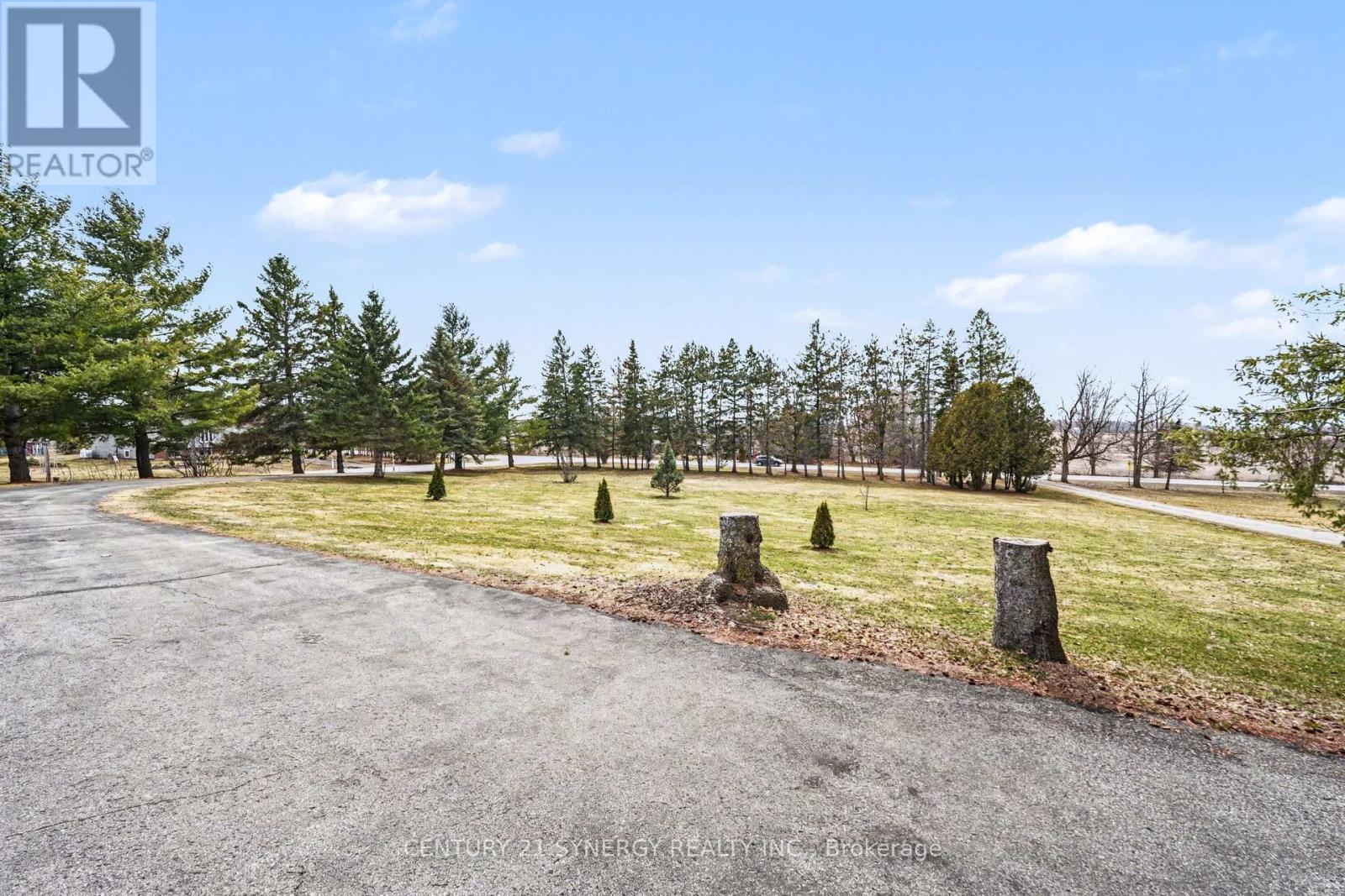 220 HIGHFIELD CRESCENT — photo 40