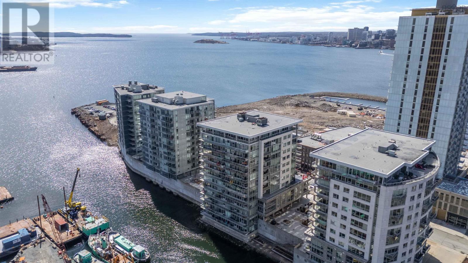 Property 38 of 49 of 904 31 Kings Wharf Place