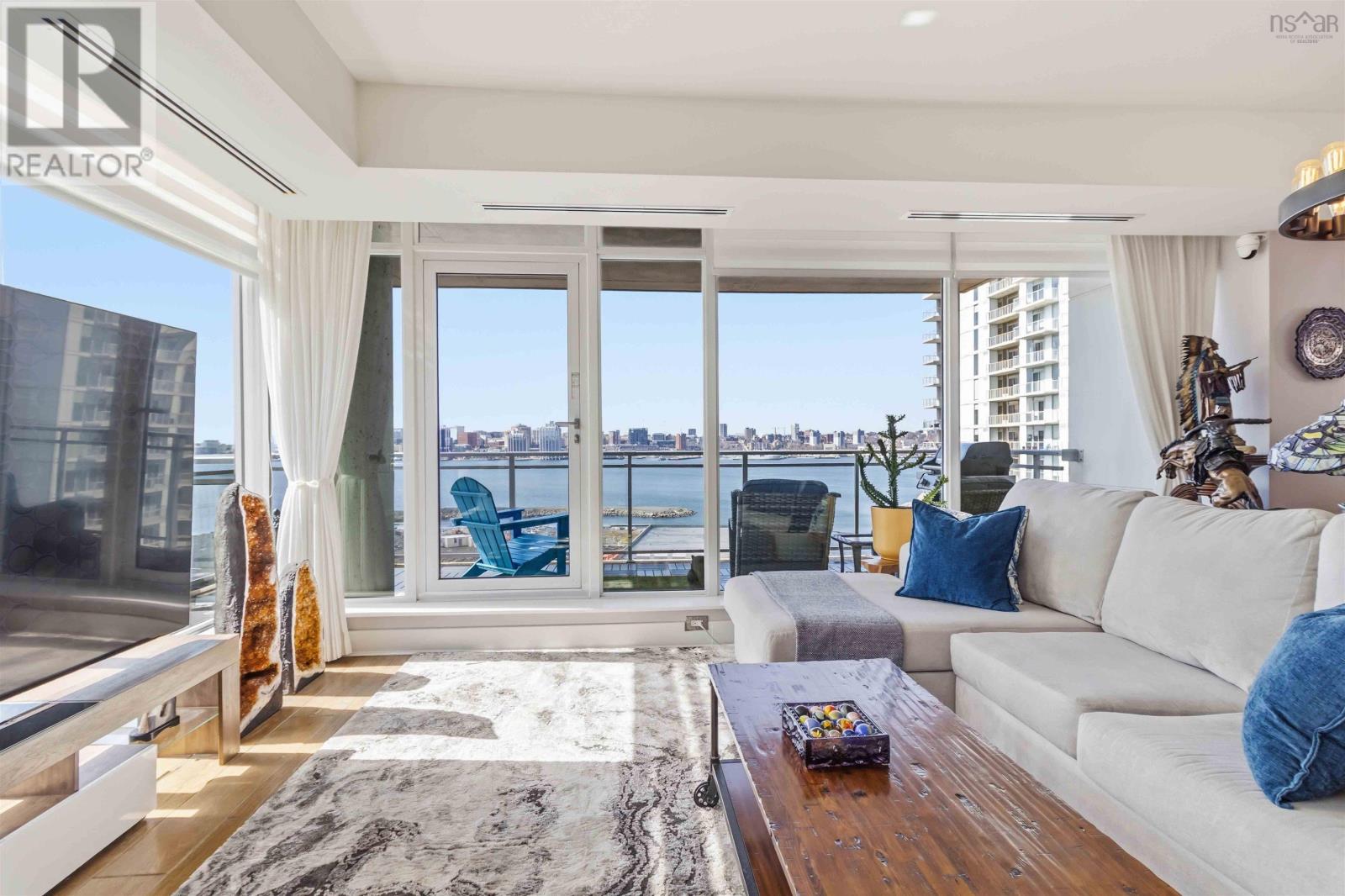 Property 6 of 49 of 904 31 Kings Wharf Place