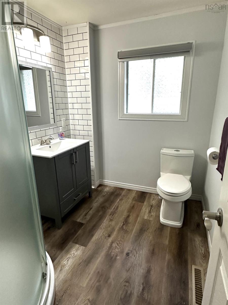 Property 2 of 19 of 61 HILLSIDE Road