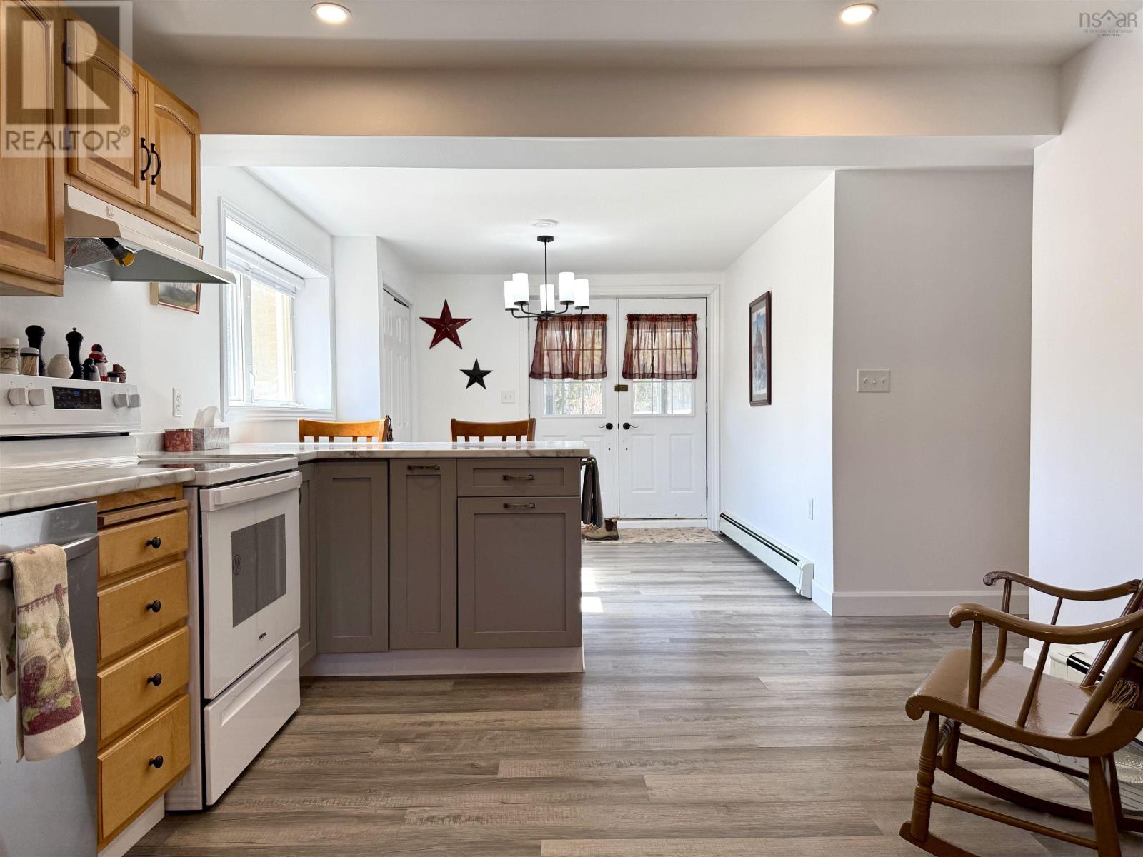 Property 45 of 50 of 636 Macdonald Road