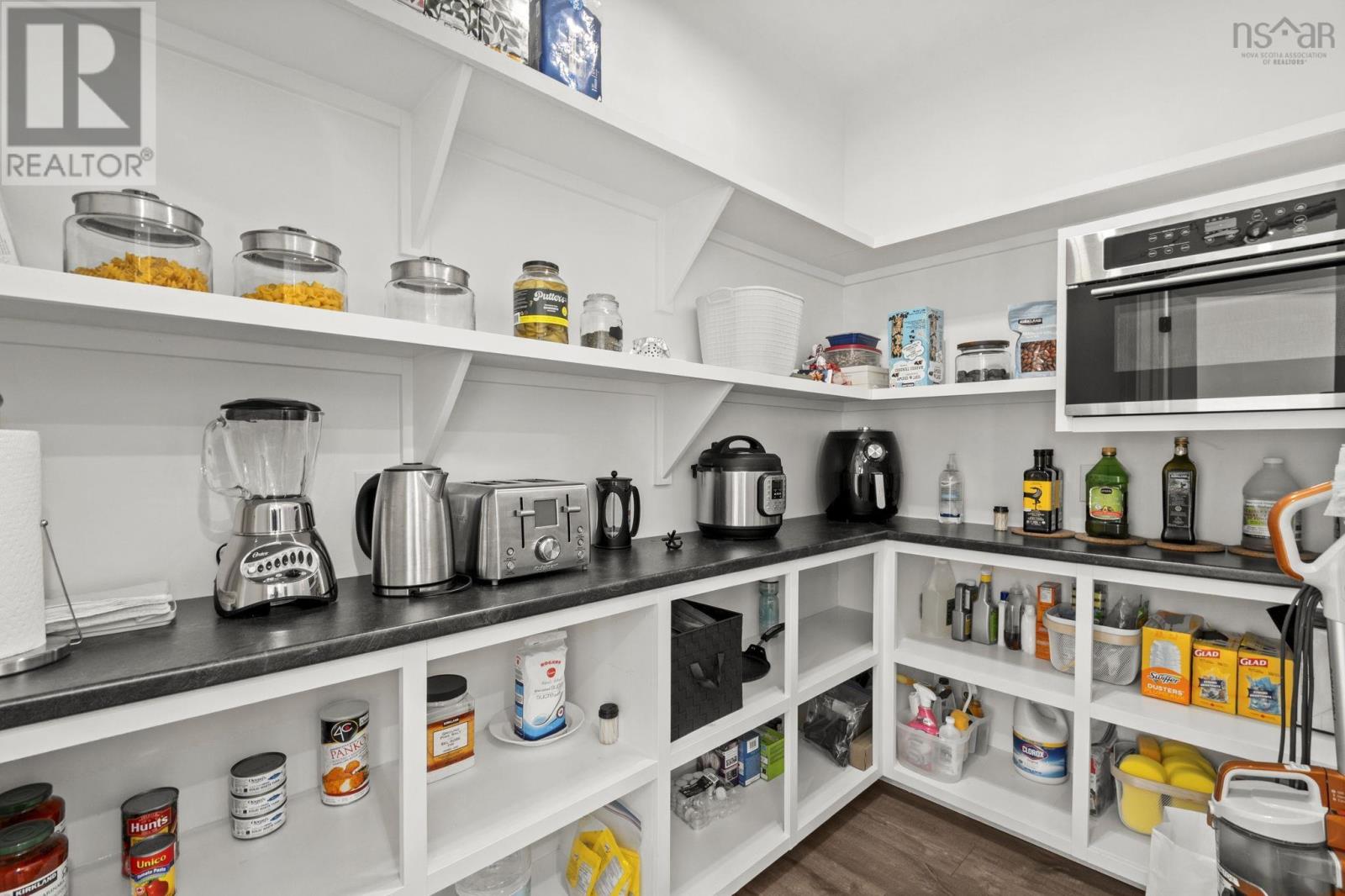 Property 13 of 49 of 237 Magenta Drive